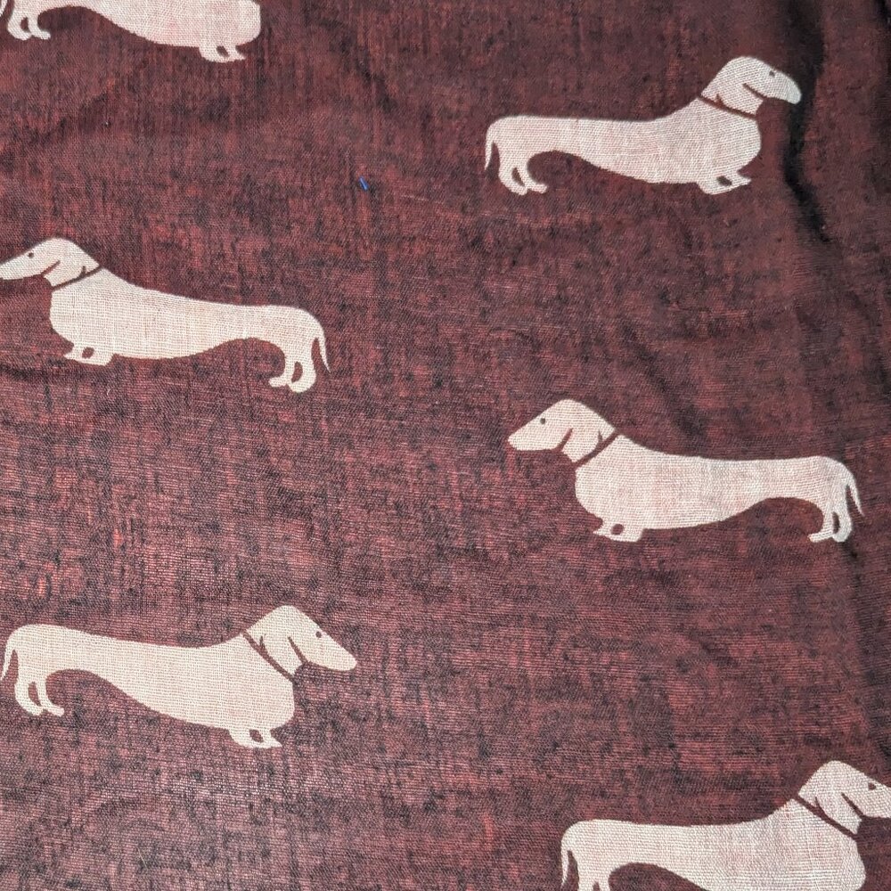 Two Scarfs / Wraps – Dog themed – Dachsund - Beagle - Picture 5 of 10